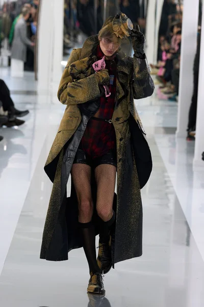 Look 41